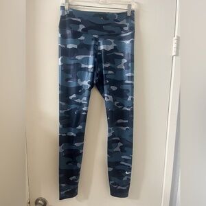 Nike Army Fatigue Leggings Size M